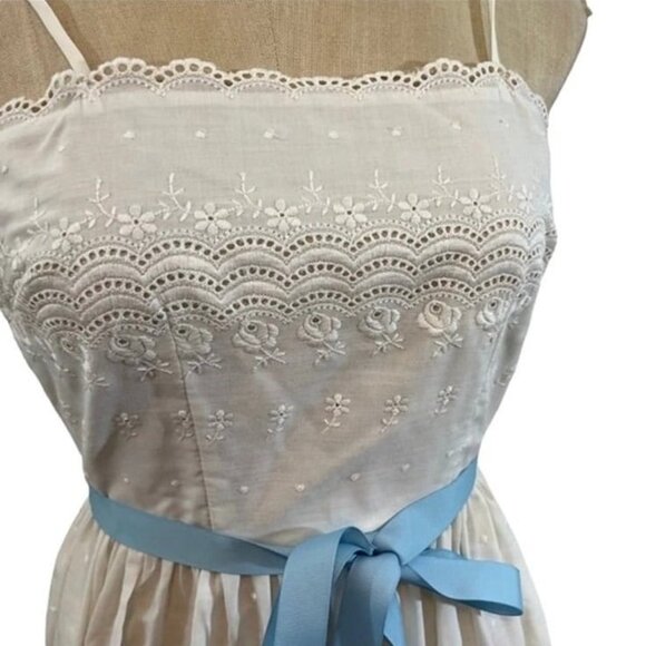 Vtg Peggy Barker dress women’s XS white eyelet sleeveless blue waist tie - Picture 2 of 7
